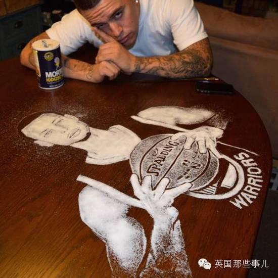 哇哦!看帅哥理发师“玩转”艺术