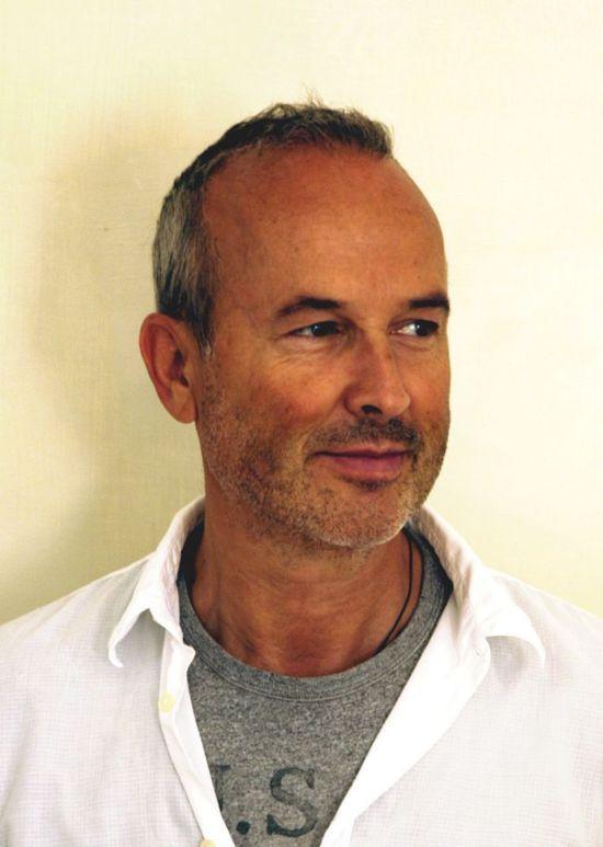 这位艺术家最爱反其道而行之_海外动态