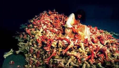 行为艺术:一种血腥暴力寻求精神自由的存在_当