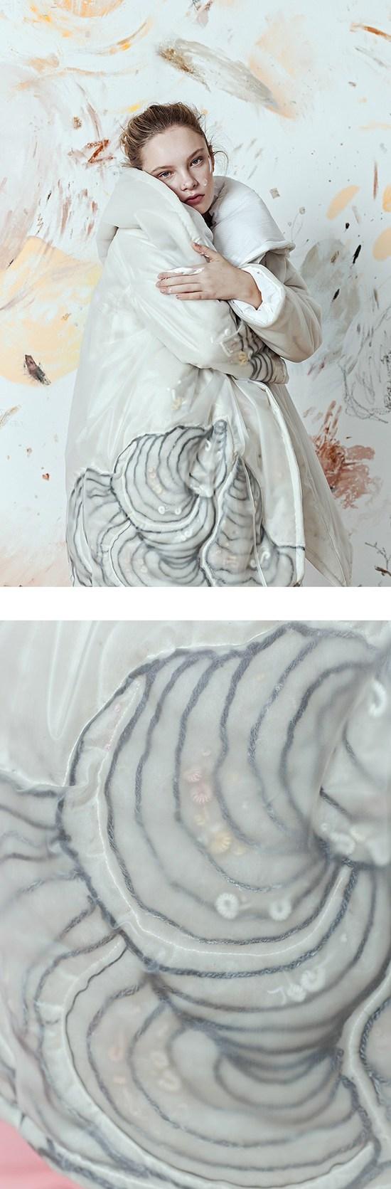 精致的俄罗斯姑娘服装手工艺