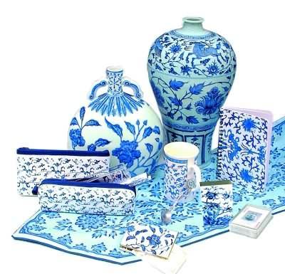 上海博物馆开发的青花纹饰衍生系列商品
