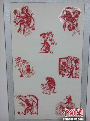 齐秀花新作《百猴迎春》。 沙见龙 摄 齐秀花新作《百猴迎春》。 沙见龙 摄