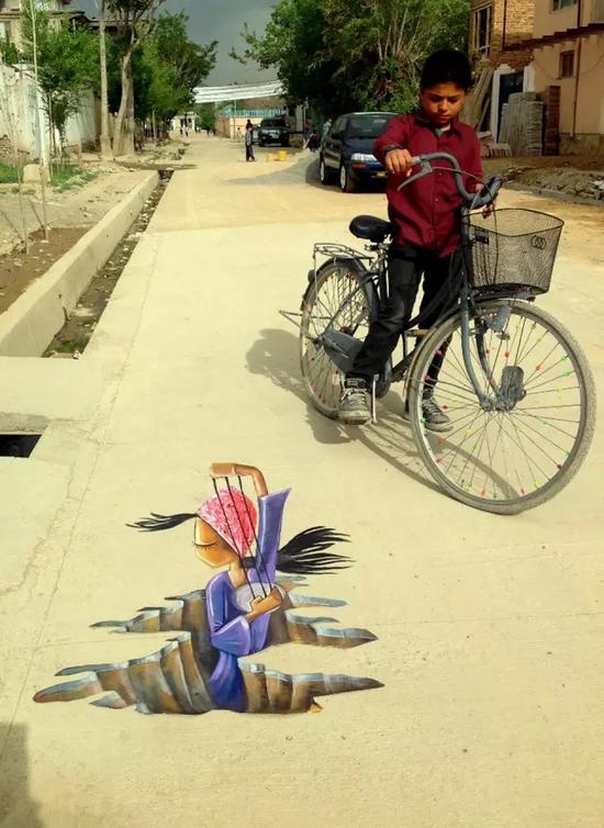 艺术的力量强于战争 访谈阿富汗首位街头女艺术家