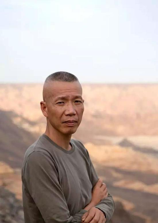 蔡国强,沙特阿拉伯,2013年。林淑雯摄,蔡工作室提供。