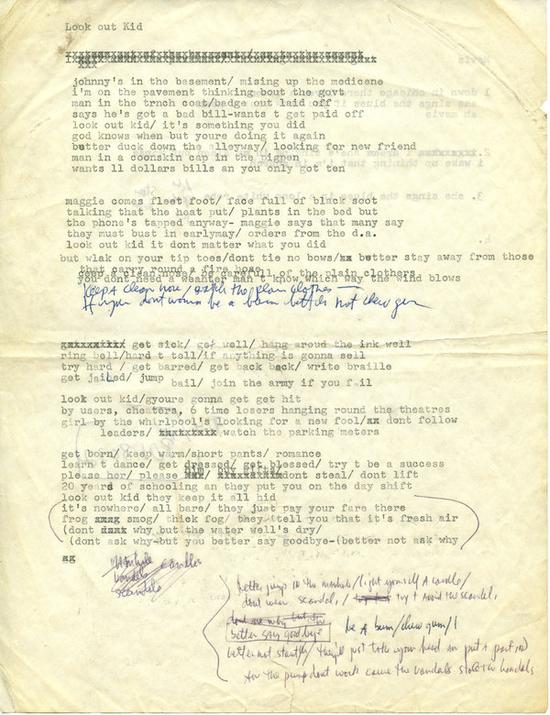 迪伦的《地下思乡布鲁斯》歌词的一个版本。 