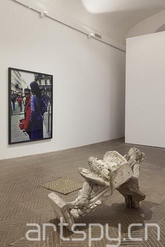 3.jpg 让-吕克·穆列内个展在罗马举行