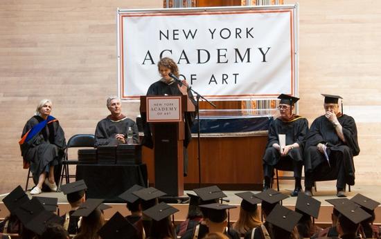 达娜·舒兹在纽约艺术学院的演讲  图片： Courtesy of New York Academy of Art。