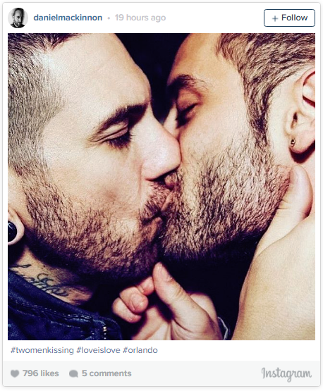 Instagram: #twomenkissing #loveislove #orlando  图片：via Instagram @danielmackinnon