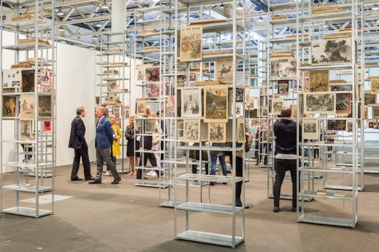 卡卡德·阿提亚（Kader Attia）的作品，Nagel Draxer画廊　图片：Courtesy of Art Basel 2016