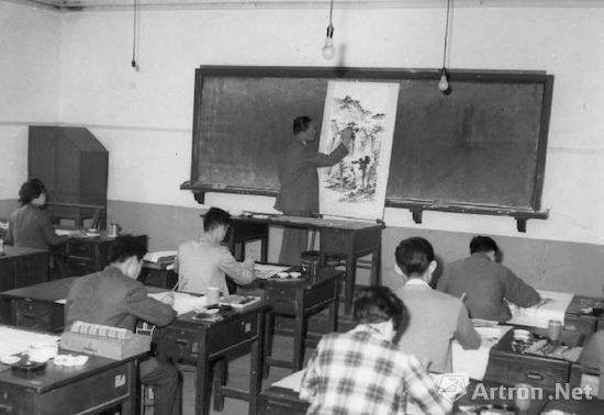 黄君璧在台湾师范大学艺术系任教