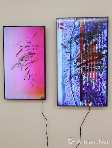 Ken Okiishi 《Gesture/Data(B)》 显示屏丙烯 35.7X20.7X2.0cm 2015