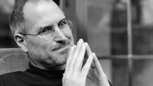 主机板是由 Steve Jobs 亲自组装