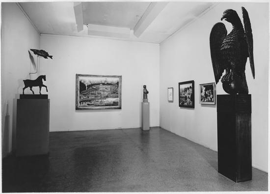 现代艺术博物馆绘画和雕塑收藏展展览现场，展期1945年6月20日至1946年1月13日
