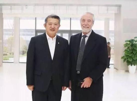 蘇富比全球董事长Domenico De Sole和泰康保险集团董事长兼CEO陈东升参访泰康商学院及嘉德艺术中心