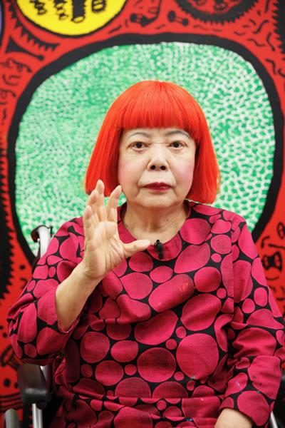  草间弥生（图片版权：Yayoi Kusama & OTA Fine Atrs）