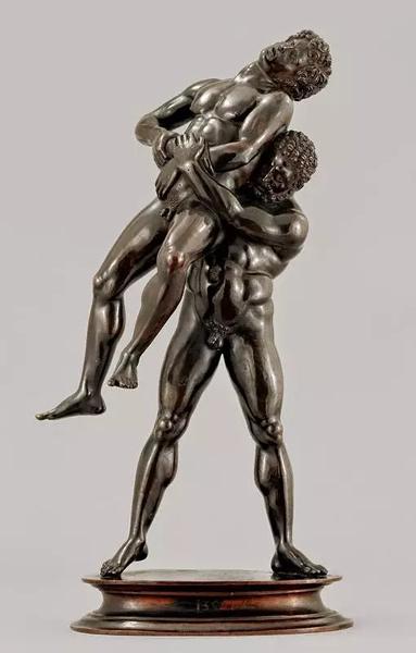 图六：博纳科尔西（Pier Jacopo Alari-Bonacoisi），《海格力斯与安泰俄斯》（Hercules and Antaeus），铸於1519。