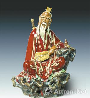 黄松坚《护法老君》(陶艺) 黄松坚《护法老君》(陶艺)