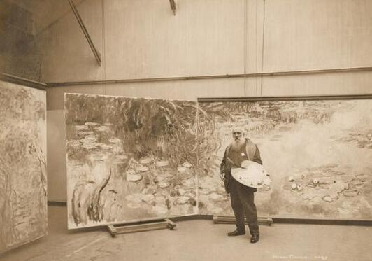 莫奈何以说笔下的睡莲只是陪衬 画作的主角是