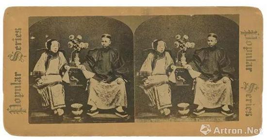 1870s，佚名照相馆，杨威收藏 此照为摆拍的外销商品