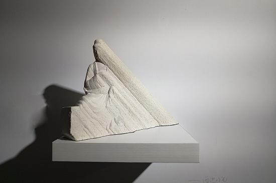 欧阳苏龙、西边的光、30x15x30cm 、树脂、 2016