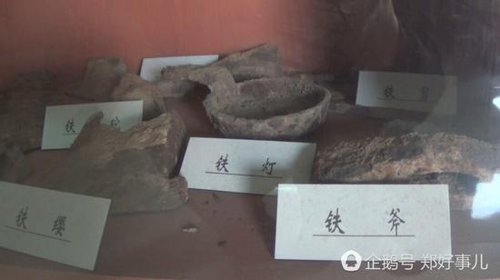 龙大爷收集的铁器文物