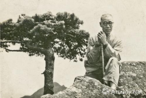 1962年潘天寿于黄山