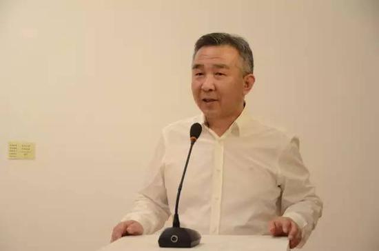 中国人民大学艺术学院绘画系主任黄华三教授致辞