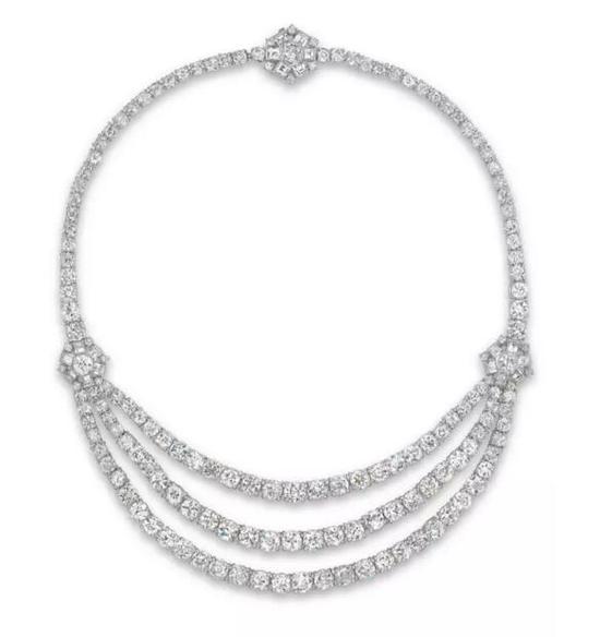 钻石项链

Van Cleef & Arpels设计

估价：港元 2,000,000- 3,000,000