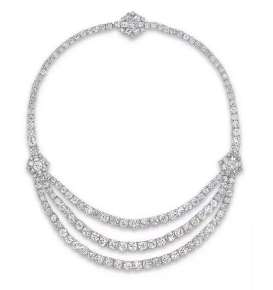 钻石项链
Van Cleef & Arpels设计
估价:港元 2,000,000- 3,000,000