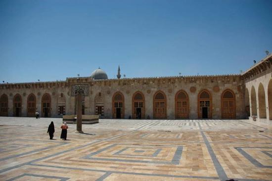 阿勒颇古城Umayyad清真寺。图片：致谢Wikimedia Commons