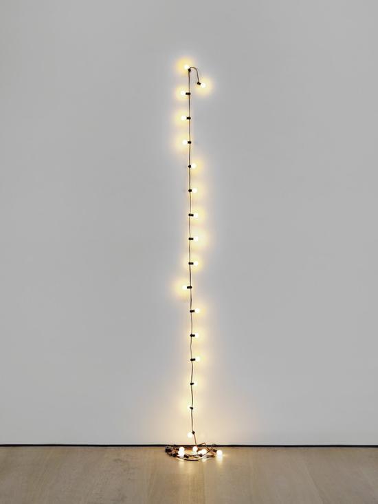 Felix Gonzalez-Torres的作品“Untitled” （Last Light，1993）