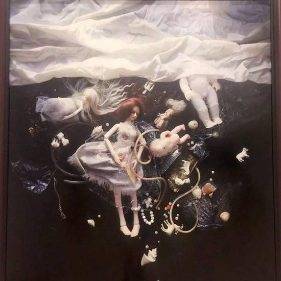 陈颖,《蜉蝣》,布面油画,180 ×150 cm,2015