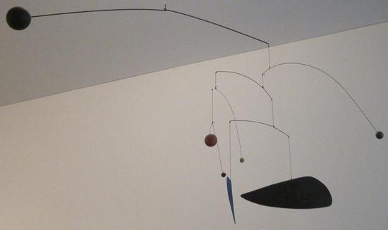 'Mobile', by Alexander Calder ͼƬԴWikimedia Commons