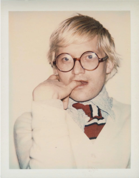 安迪·沃霍尔拍摄的大卫·霍克尼。图片：致谢Andy WarholFoundation for the Visual Arts， Inc。/Artimage