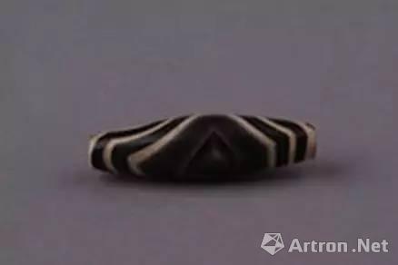 咸阳博物馆"玉水晶玛瑙琥珀琉璃串饰"中西汉晚期墓出土天珠