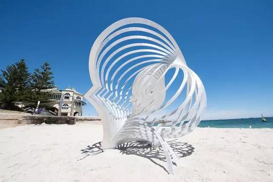 Anne Neil， Murmur， Sculpture by the Sea， Cottesloe 2017。 Photo Stellar Fraser