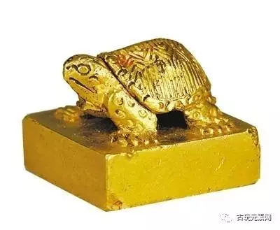 不顾诱惑义捐国宝