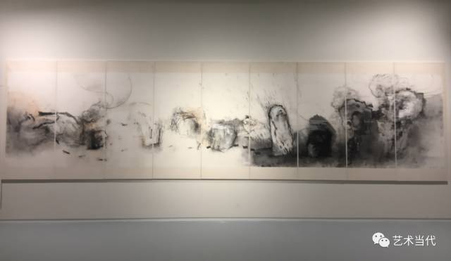 陈心懋 有花鸟云雨的灵石图 九连屏  宣纸，水墨，综合材料裱板138x540cm 2009一2010