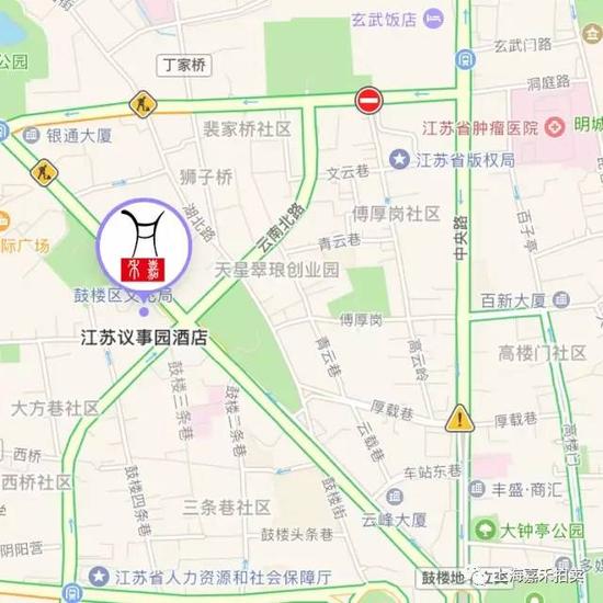 途经公交：639路，13路，95路，31路，303路，26路

　　途经地铁：一号线鼓楼站、四号线鼓楼站