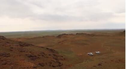 内蒙古大学蒙古学研究中心官网公布的相关考古视频截图。
