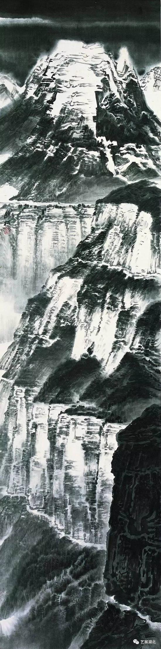 峭崖叠岫，248×62cm，许钦松，2015年