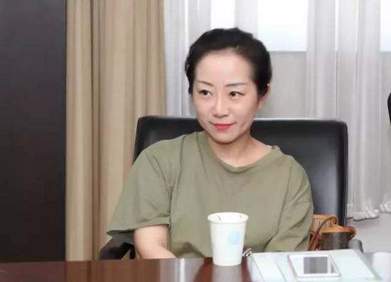 理事会成员：陈贝西