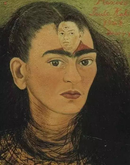 弗里达情感受伤时创作的自画像，脑门上画着里维拉的头，可见她心里多么看重里韦拉。