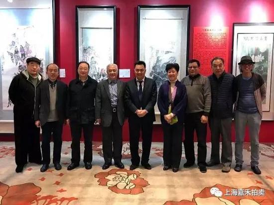 上海嘉禾专家顾问团从右至左：韩宁宁、宋玉麟、吴超、刘蟾、

魏辉、陆亨、谢定琨、万寿、程多多