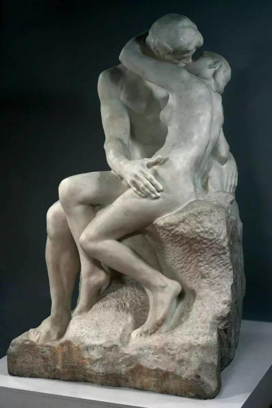 奥古斯特·罗丹,《吻》,大理石,1882年,现藏于巴黎罗丹博物馆(Musée Rodin,Paris),图片:巴黎罗丹博物馆