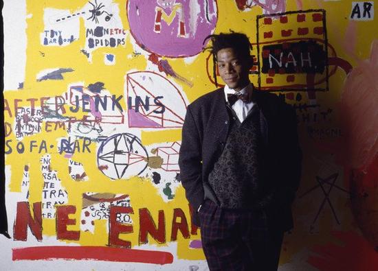 纽约涂鸦艺术家 Jean-Michel   Basquiat，后来成为一位成功的 80 年代