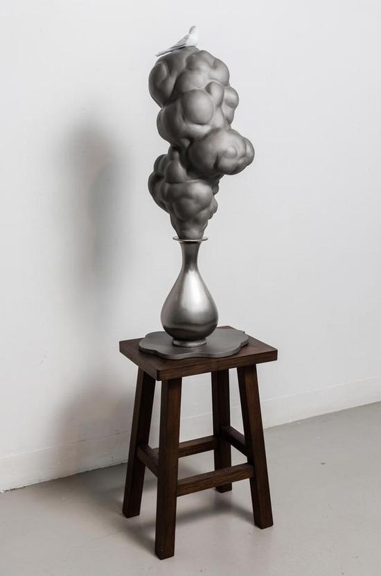 《出神记 · 燕寓》 莫一新
不锈钢 , 102cm×40cm×29cm ,2013