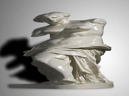 《后文艺复兴-维纳斯》 陈克
玻璃钢烤漆 , 130cm×120cm×130cm , 2009