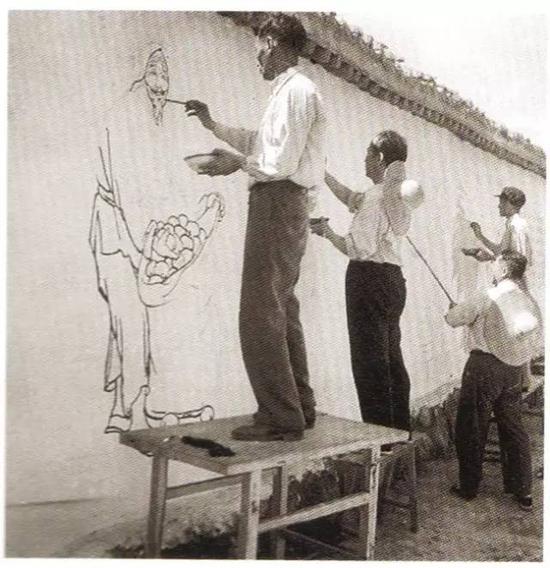 1958年，蒋兆和画壁报
