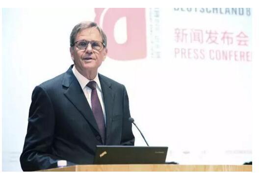 大众集团董事长_国岳集团董事长夫妻照